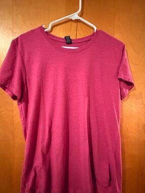 Men's Classic Crew Neck T‑Shirt - Pink